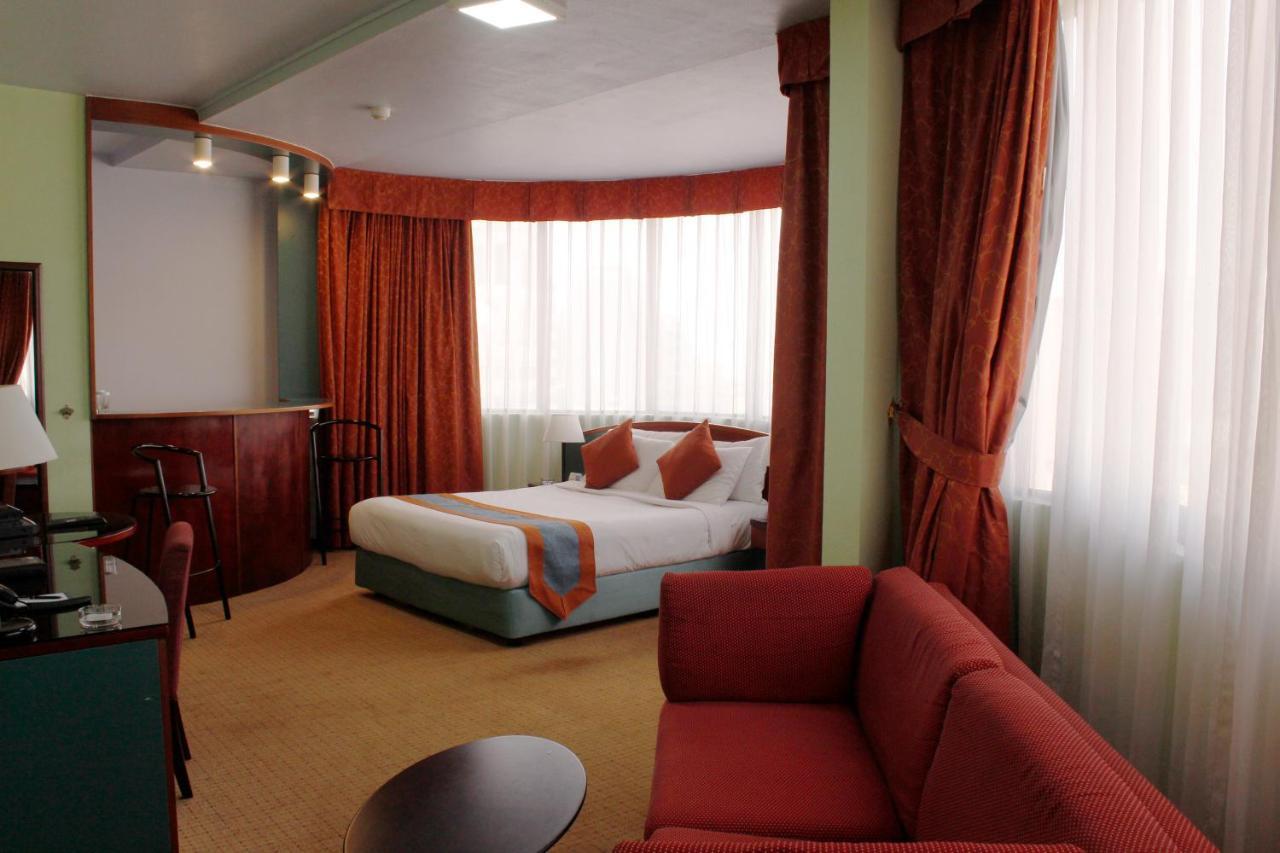 Al Diar Dana Hotel Abu Dhabi Exteriör bild